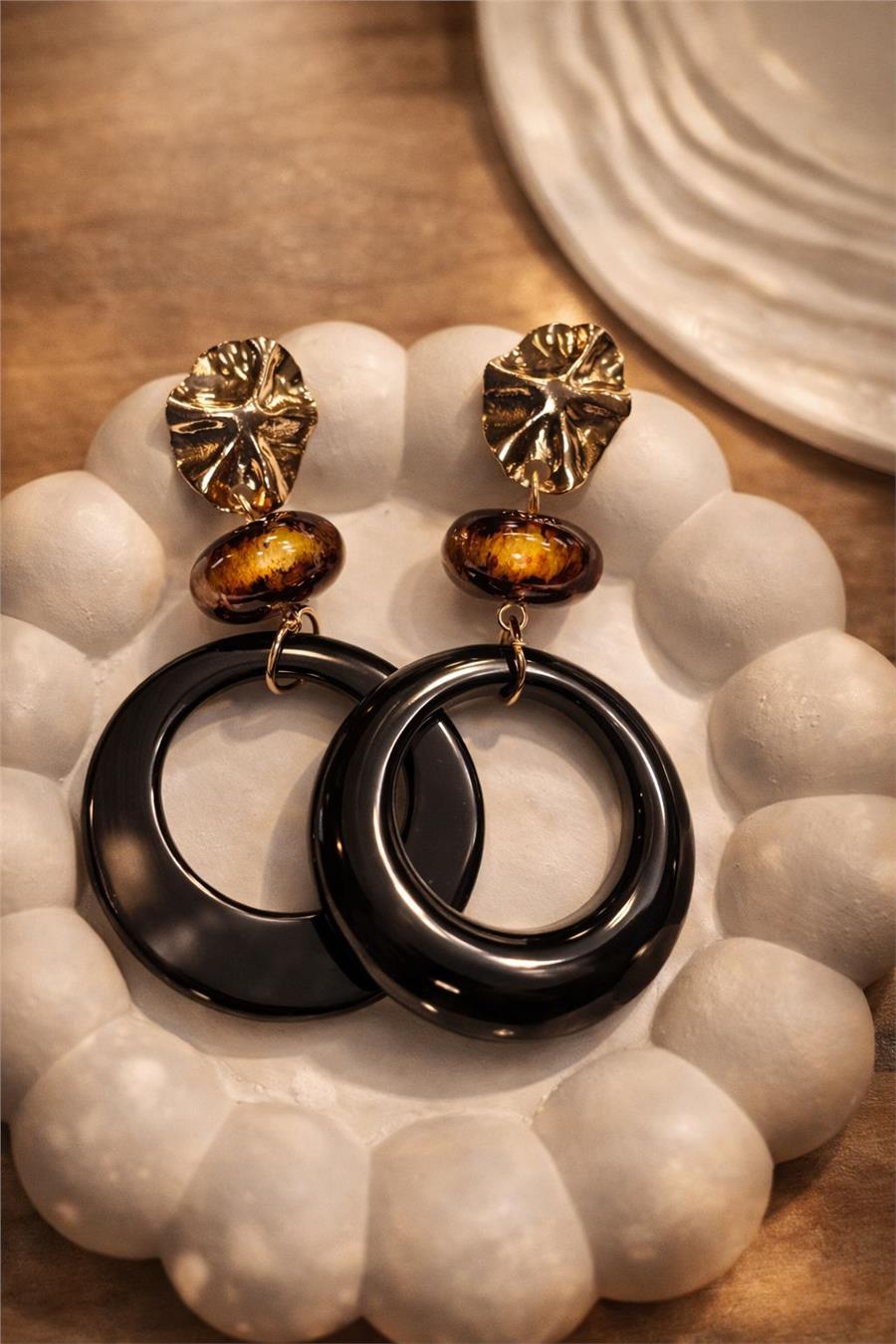 Helen Kahverengi Ahşap Boncuklu ve Halka Detaylı Sallantılı Küpe